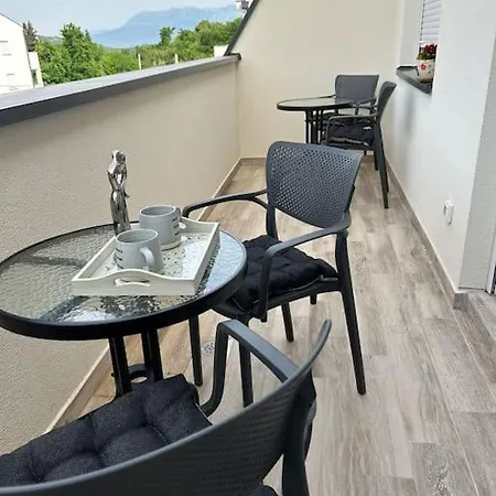 Zira Apartment Kotor Exterior photo