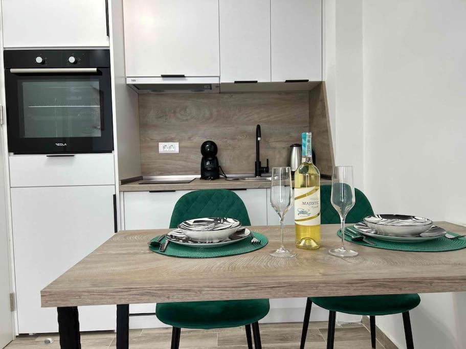 Apartment Zira *